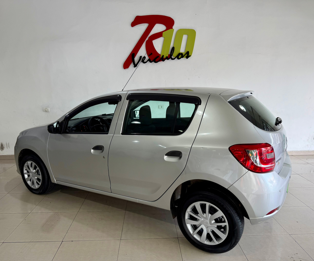 Renault Sandero Prata