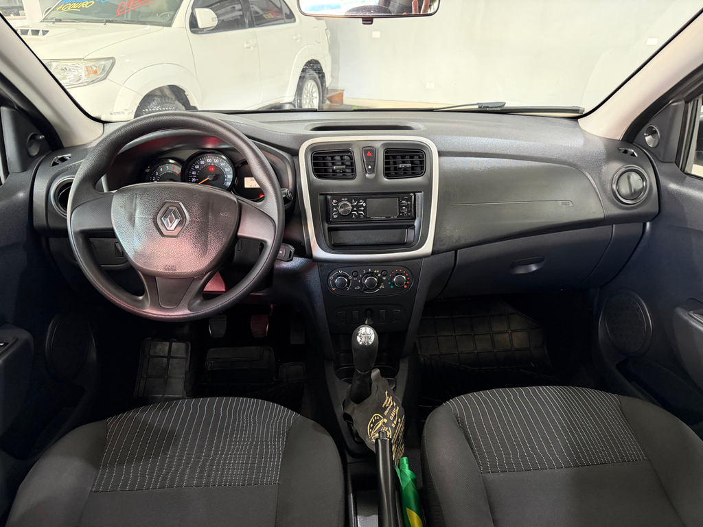 Renault Sandero Prata