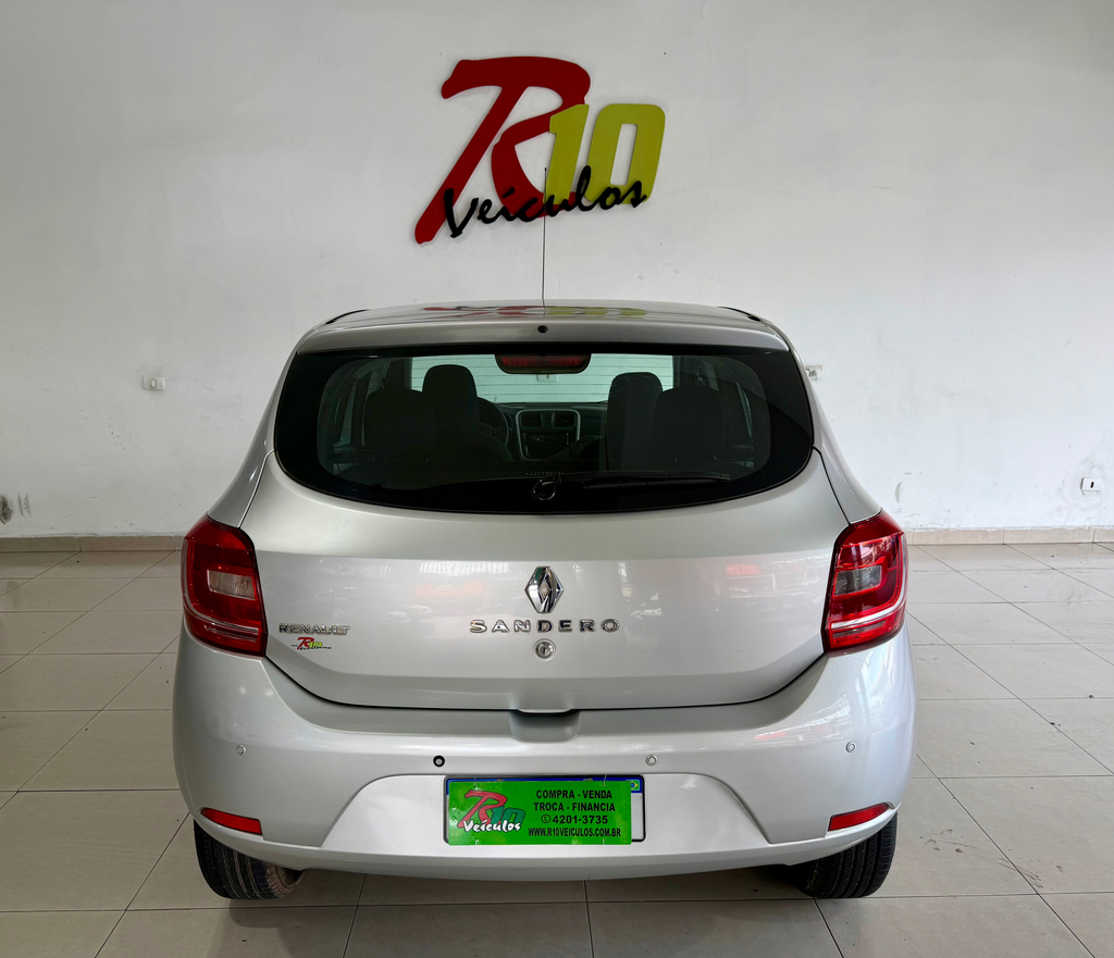 Renault Sandero Prata