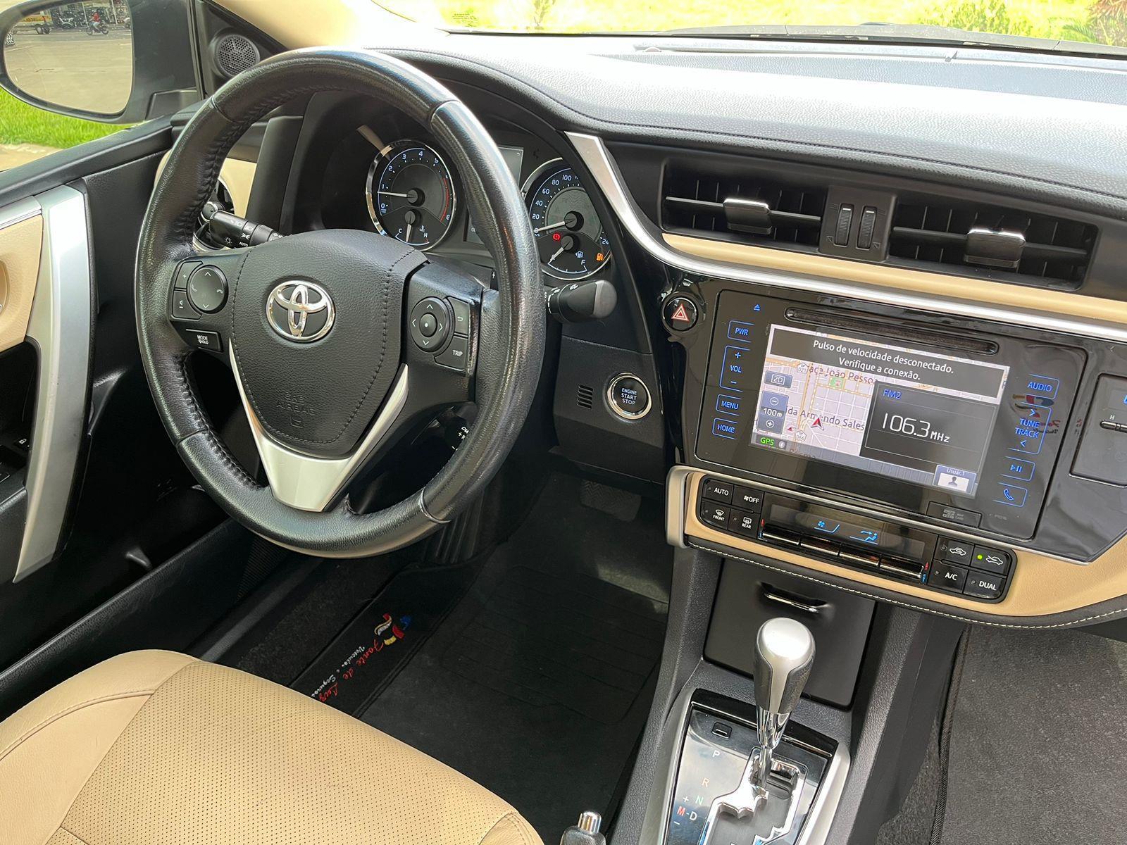 Toyota Corolla Altis Branco