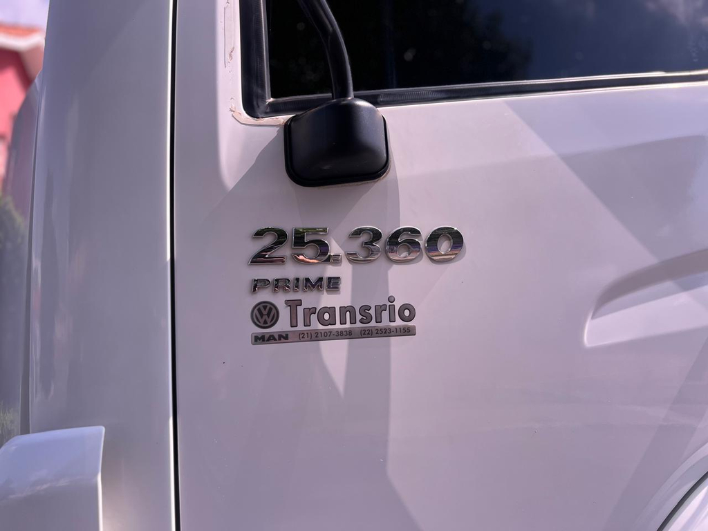Volkswagen 25-360 Branco