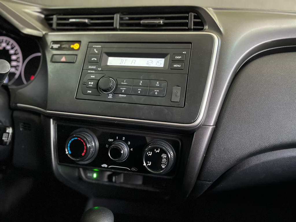 Honda City Cinza