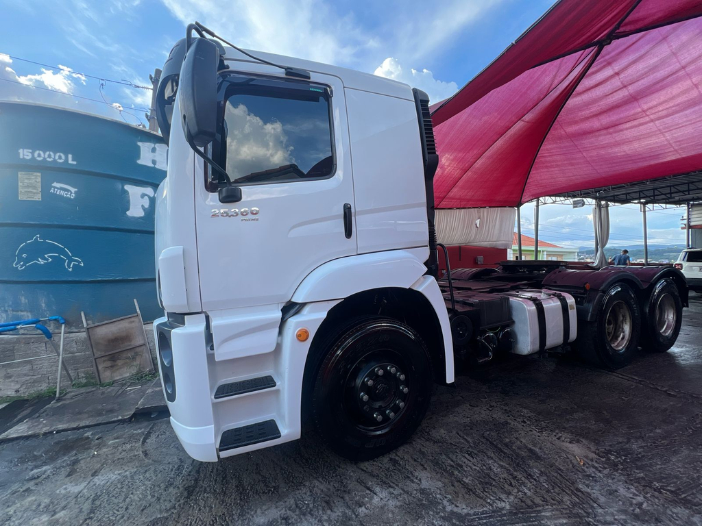 Volkswagen 25-360 Branco
