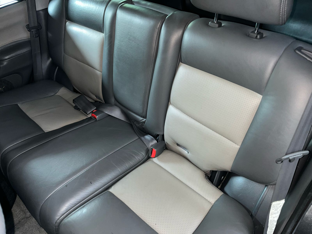 Mitsubishi Pajero Sport Cinza