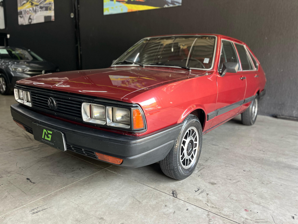 Volkswagen Passat Vermelho