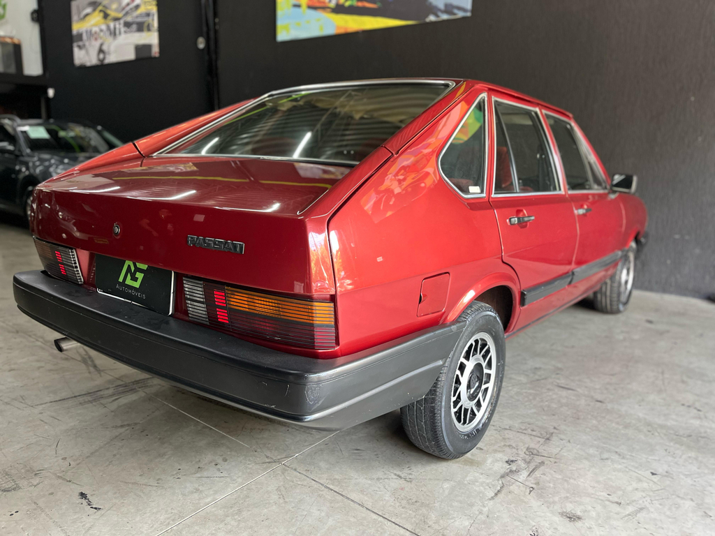 Volkswagen Passat Vermelho
