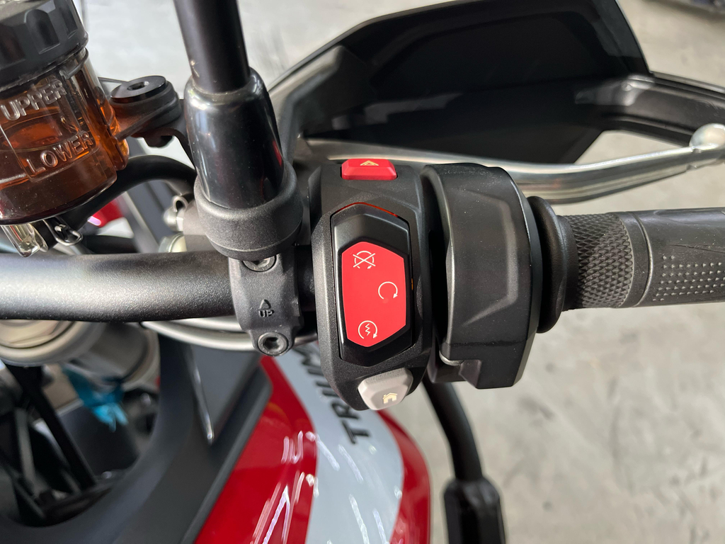 Triumph TIGER Vermelho
