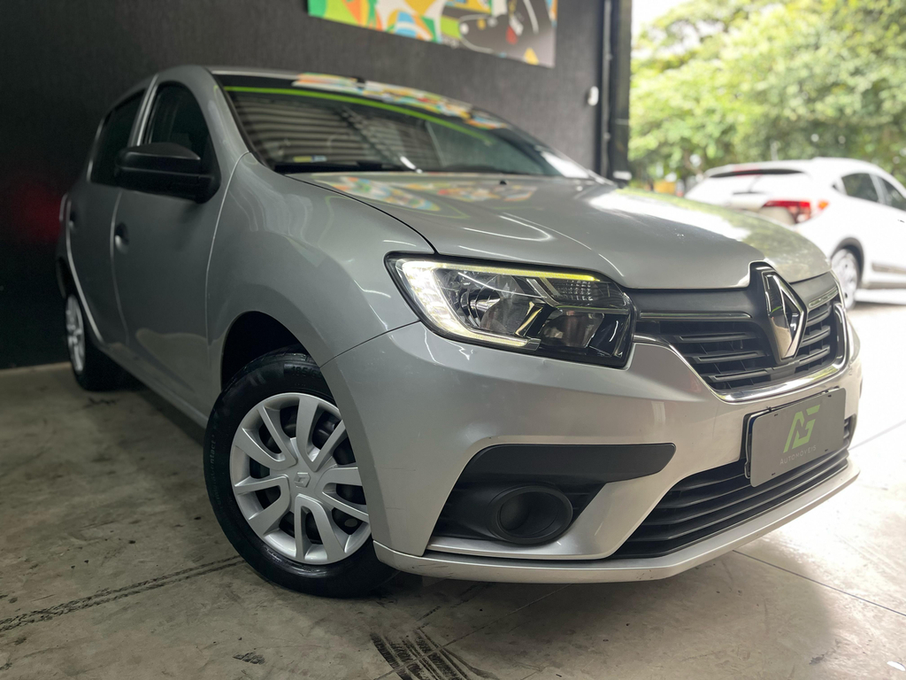 Renault Sandero Prata