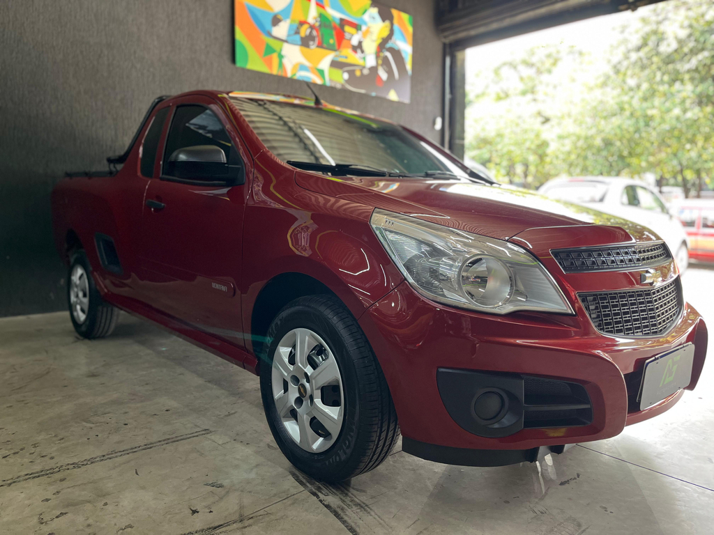 Chevrolet Montana Vermelho