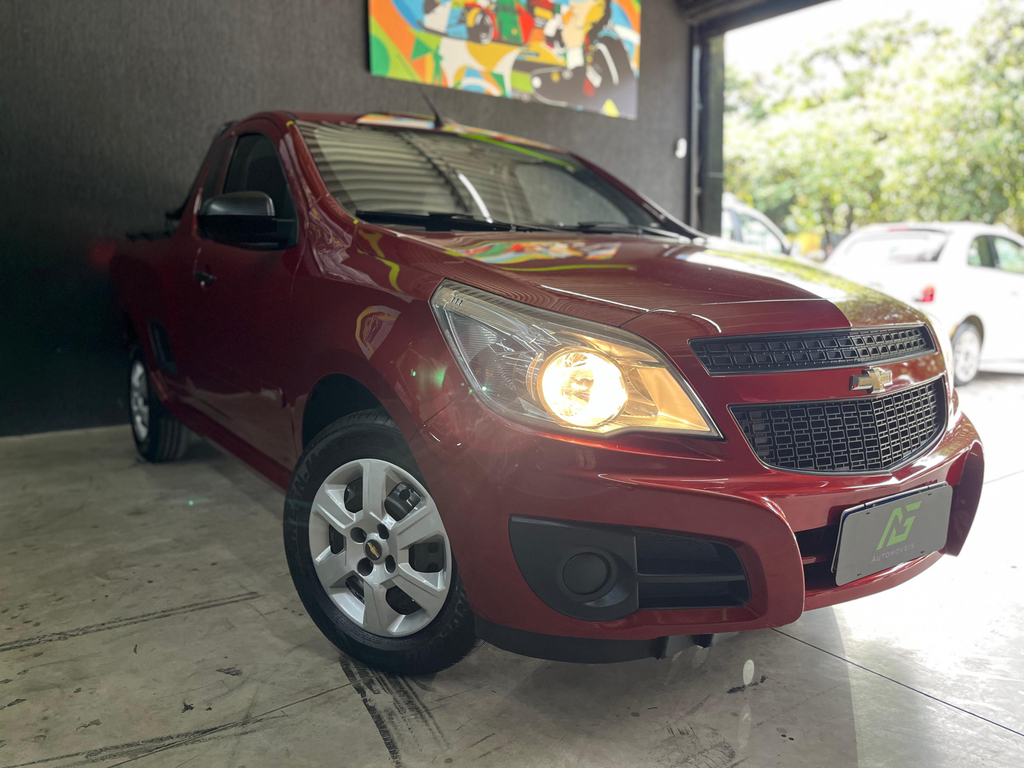 Chevrolet Montana Vermelho
