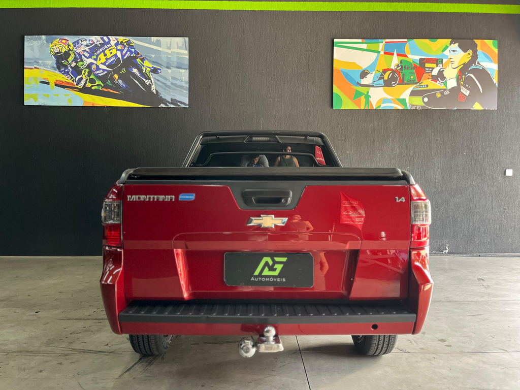 Chevrolet Montana Vermelho