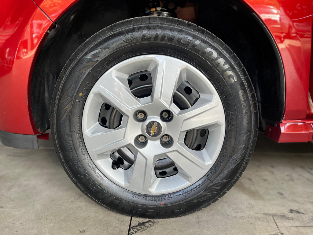 Chevrolet Montana Vermelho