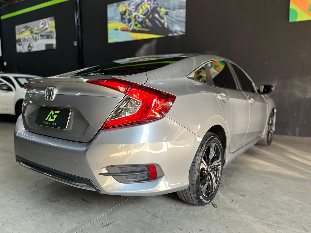 Honda Civic Sedan Prata