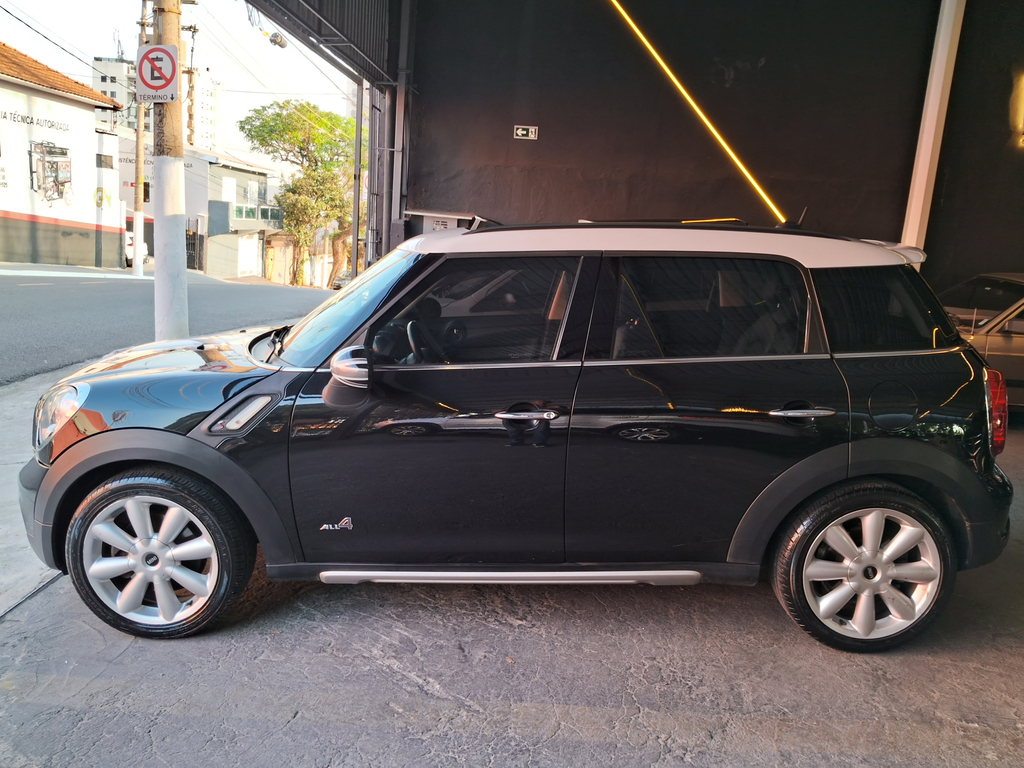 Mini Countryman Preto