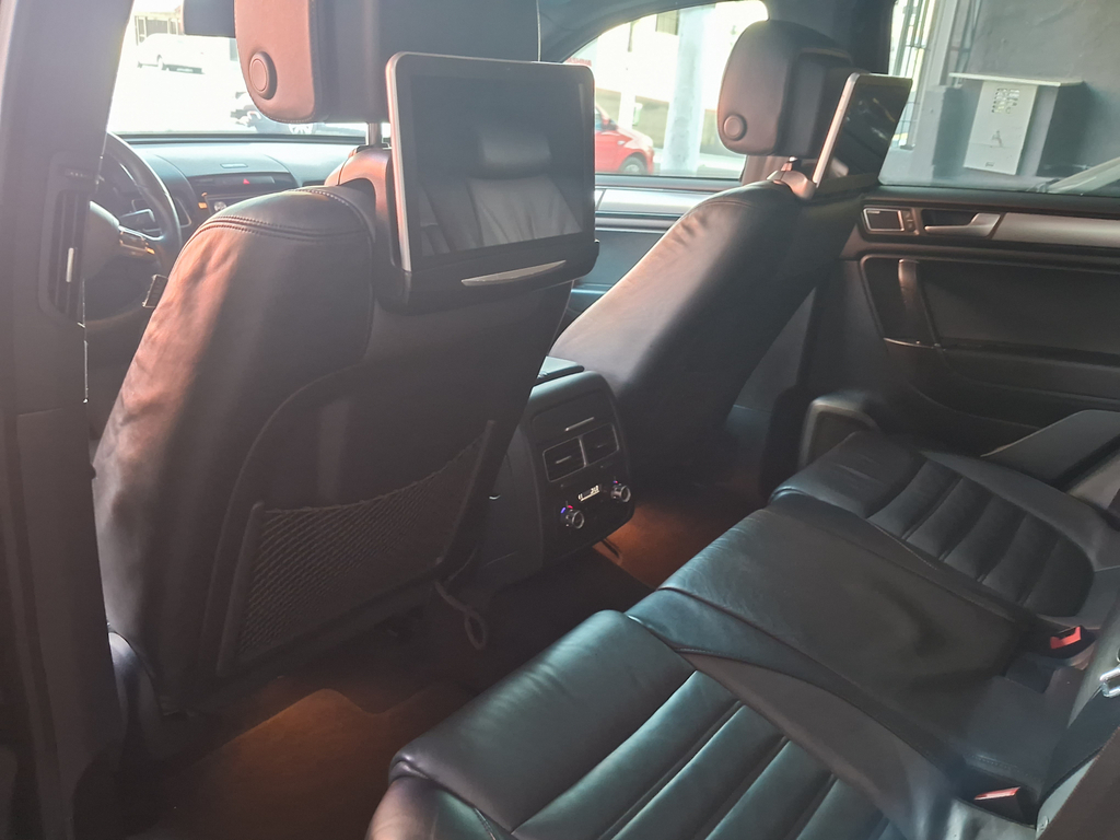 Volkswagen Touareg Preto
