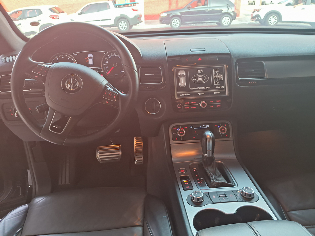 Volkswagen Touareg Preto