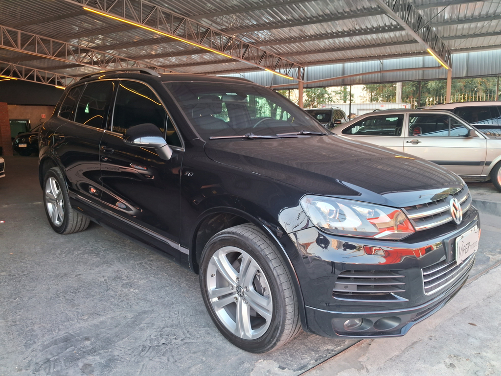 Volkswagen Touareg Preto