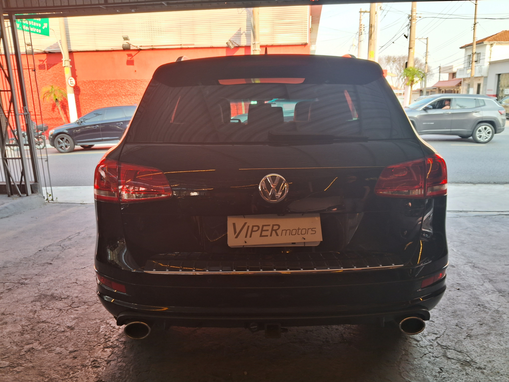 Volkswagen Touareg Preto