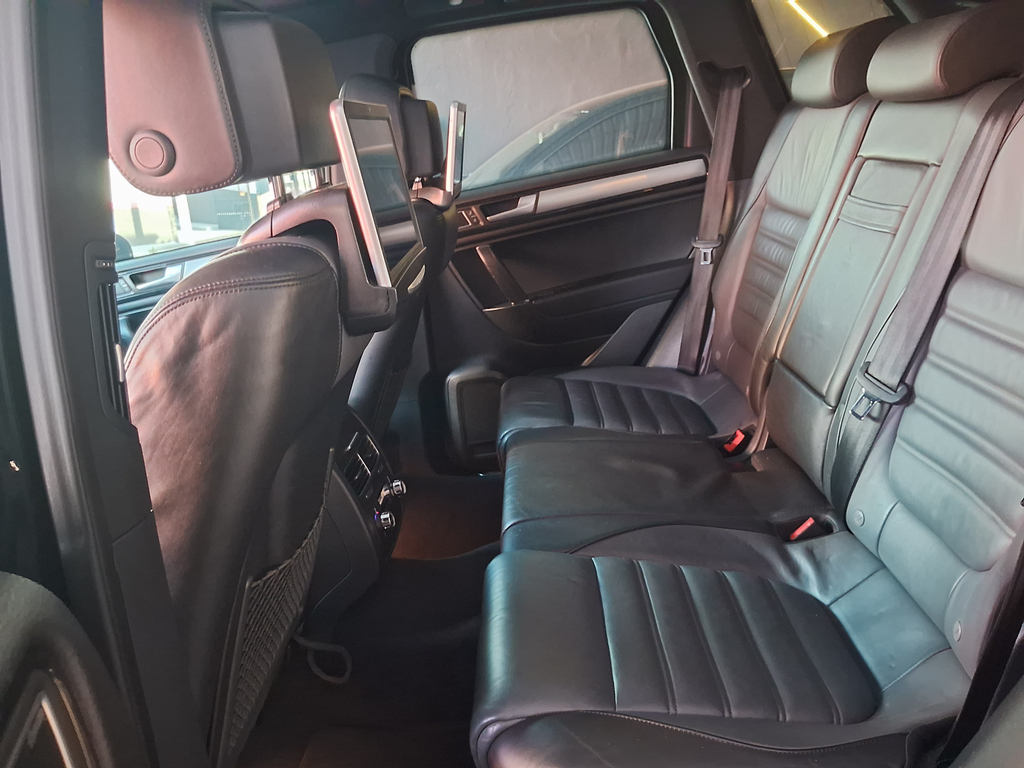 Volkswagen Touareg Preto