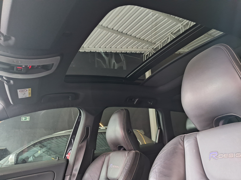 Volvo XC60 Preto