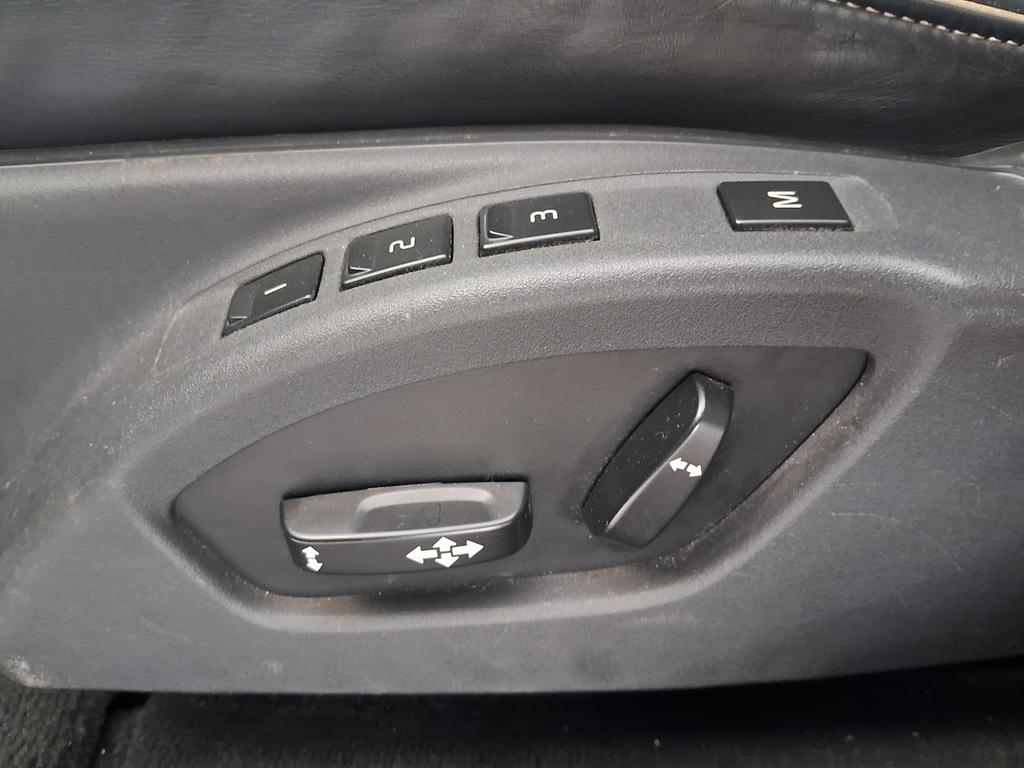 Volvo XC60 Preto