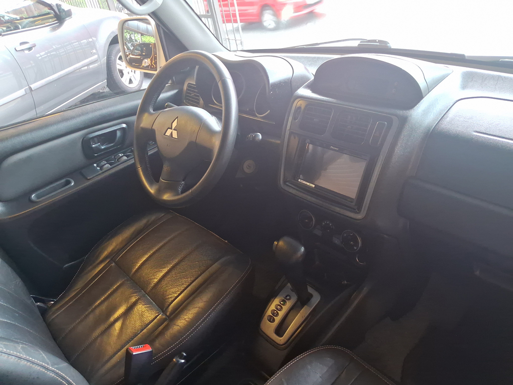 Mitsubishi Pajero TR4 Branco
