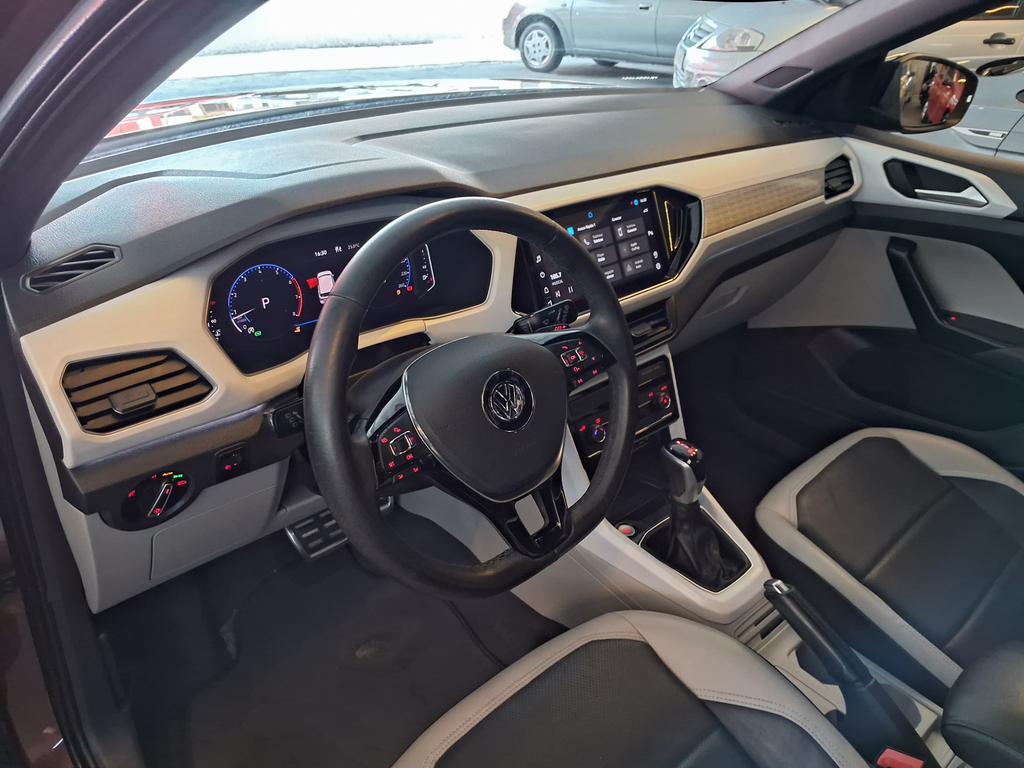 Volkswagen T-Cross Marrom