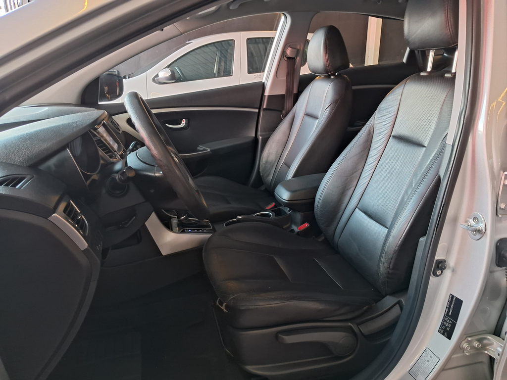 Hyundai i30 Prata