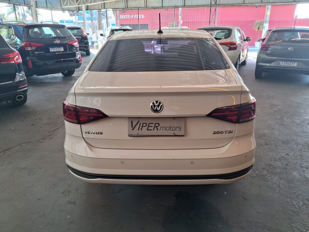 Volkswagen Virtus Branco