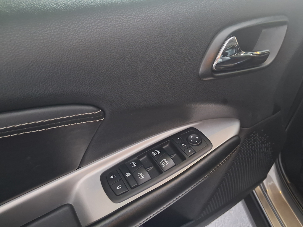 Dodge Journey Cinza
