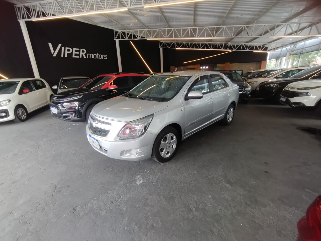 Chevrolet Cobalt Prata
