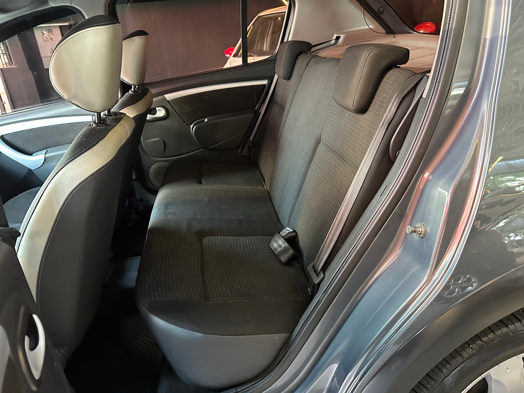 Renault Sandero Stepway Cinza