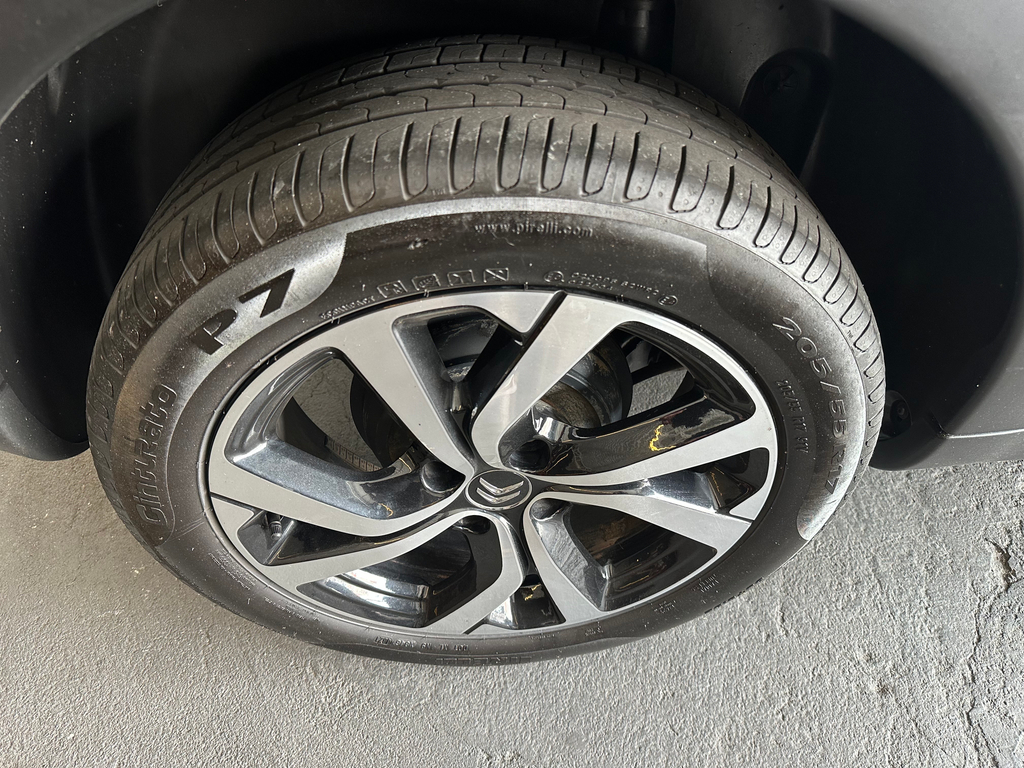 Citroen C4 Cactus Preto