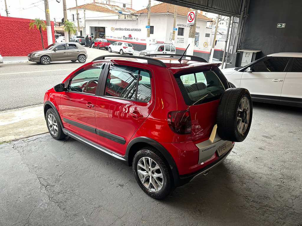 Volkswagen CrossFox Vermelho
