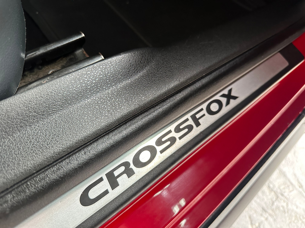 Volkswagen CrossFox Vermelho