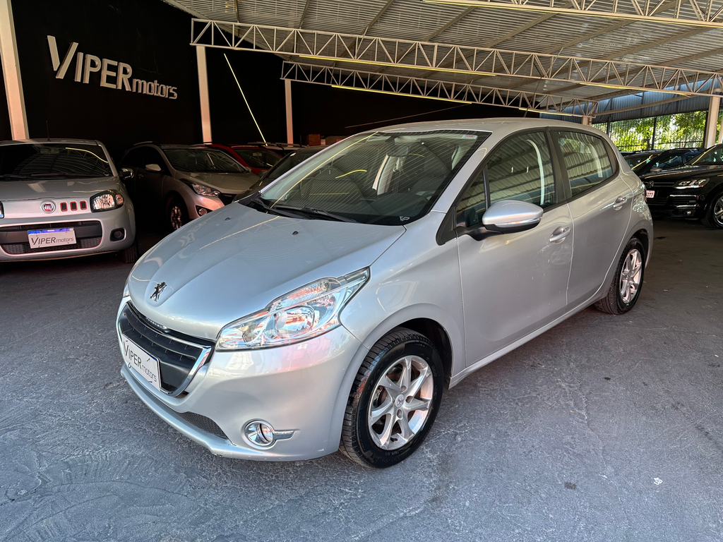 Peugeot 208 Prata