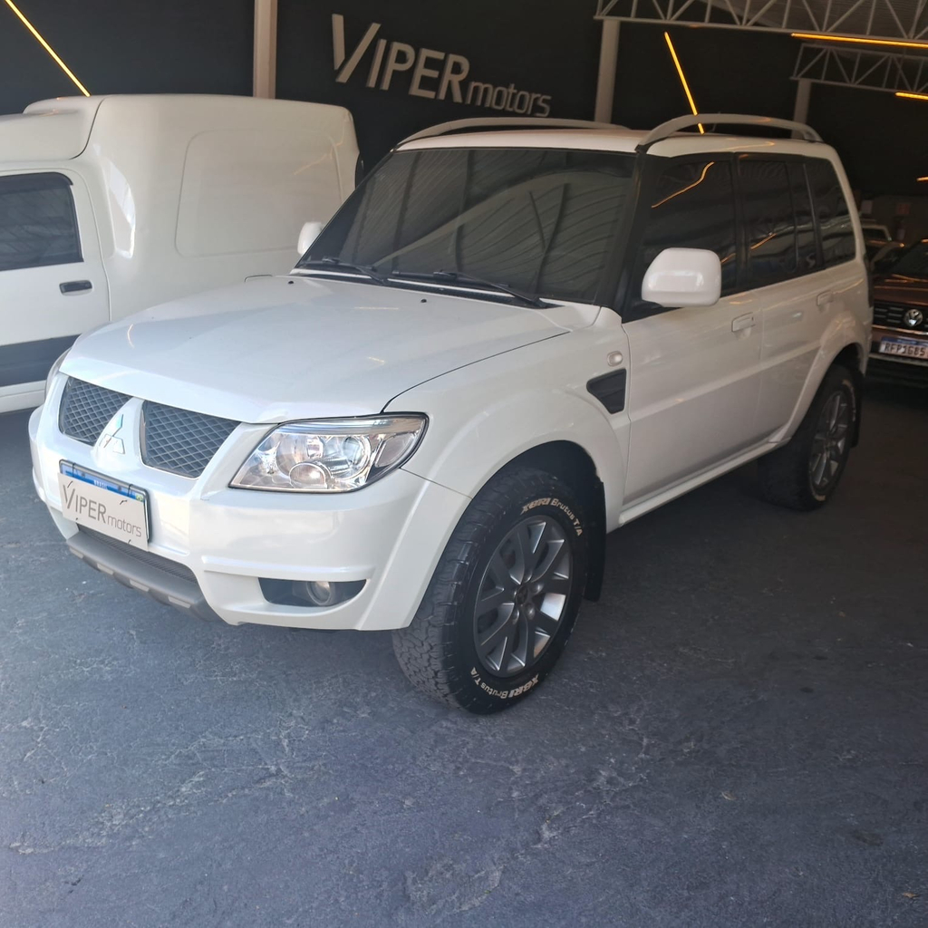 Mitsubishi Pajero TR4 Branco