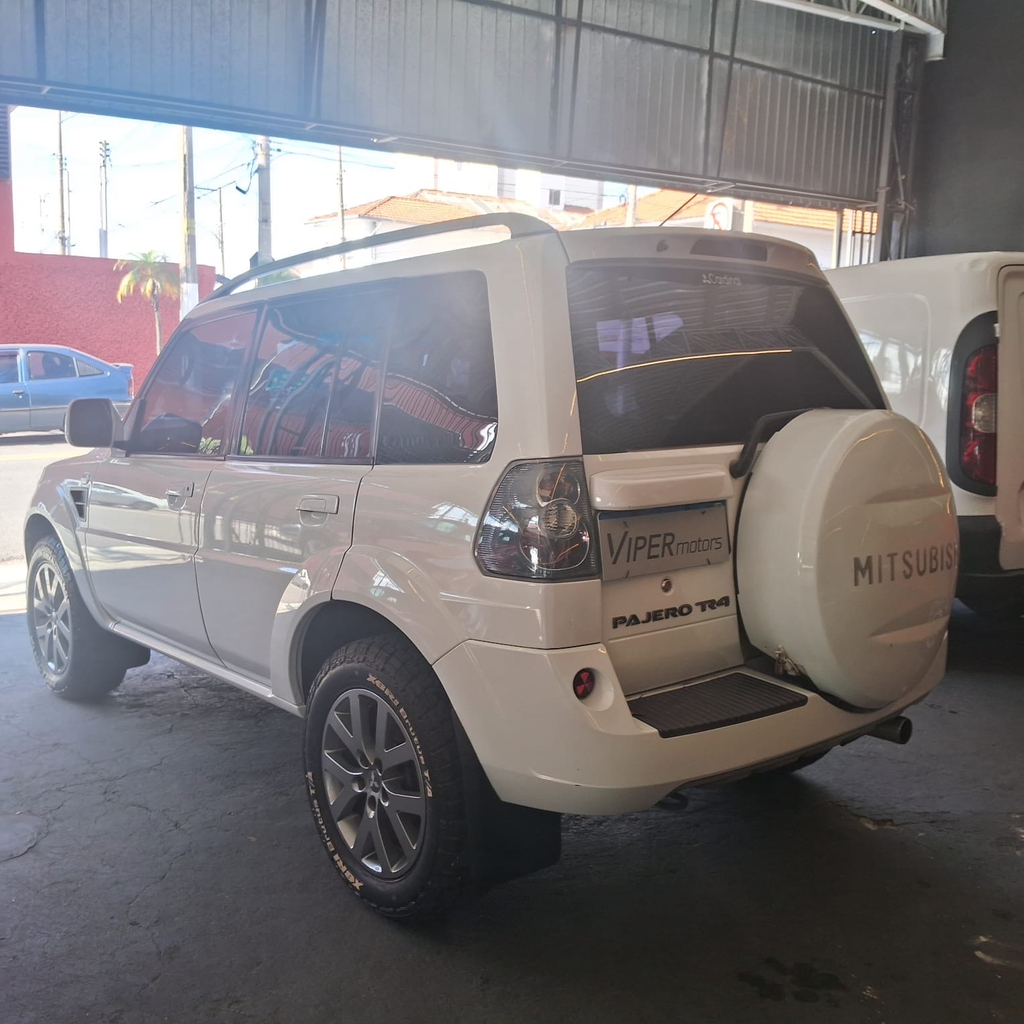 Mitsubishi Pajero TR4 Branco