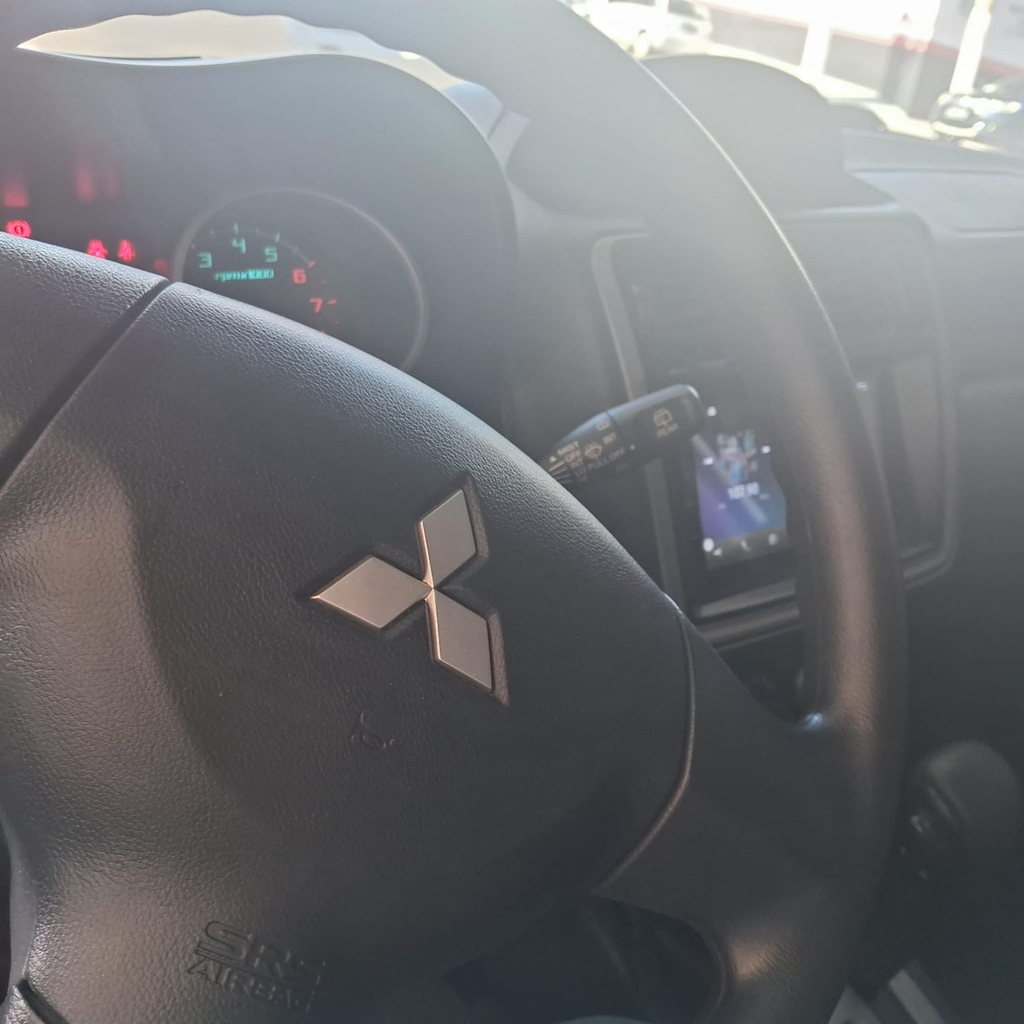 Mitsubishi Pajero TR4 Branco