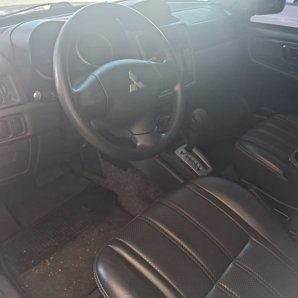 Mitsubishi Pajero TR4 Branco