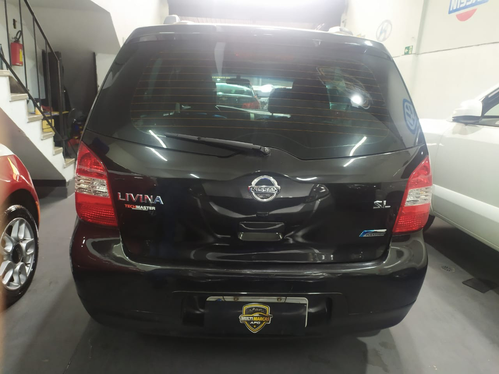 Nissan Livina Preto