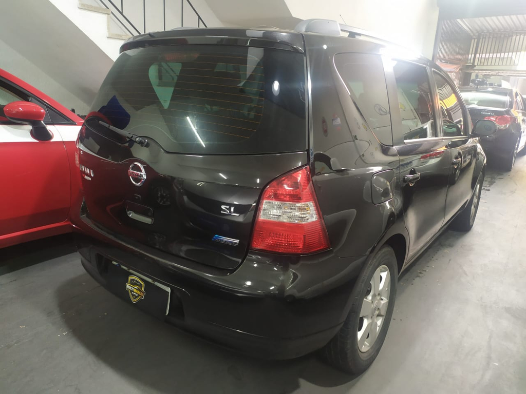 Nissan Livina Preto