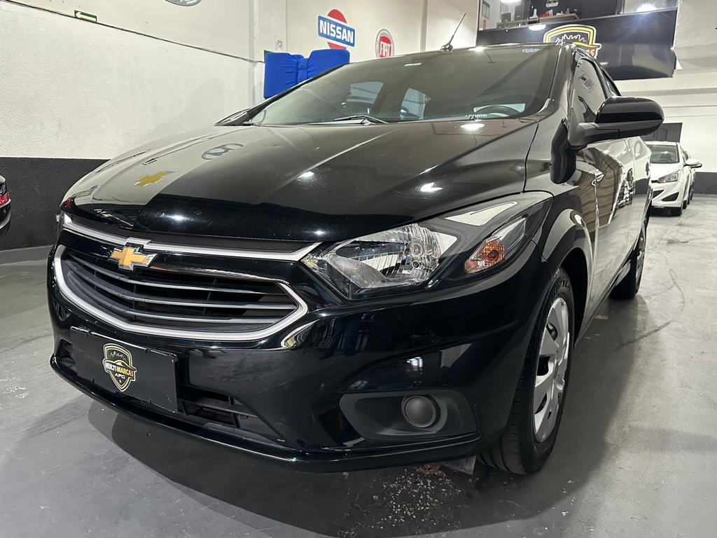 Chevrolet Onix Preto