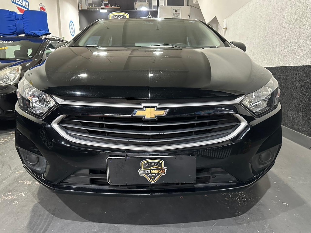 Chevrolet Onix Preto