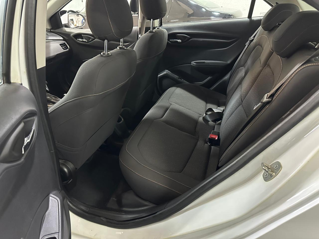 Chevrolet Onix Branco