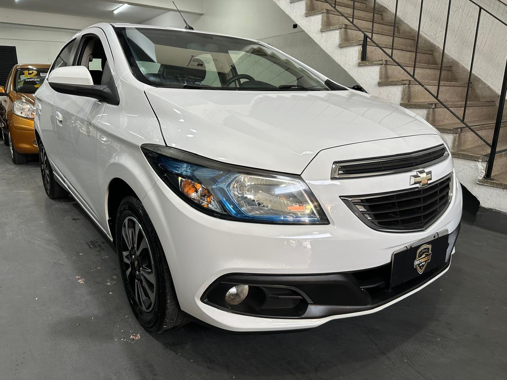 Chevrolet Onix Branco