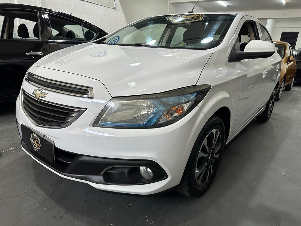 Chevrolet Onix Branco