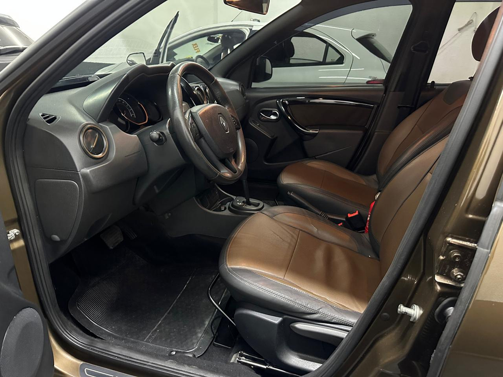 Renault Duster Marrom