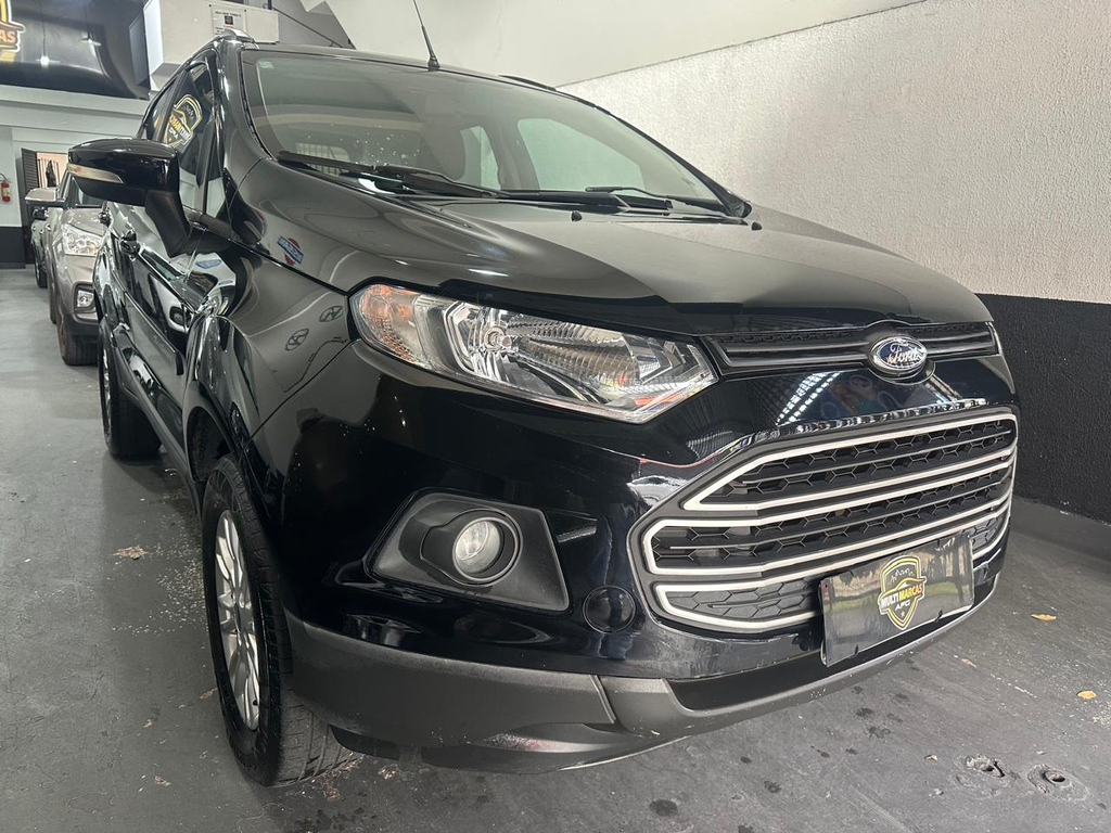 Ford EcoSport Preto
