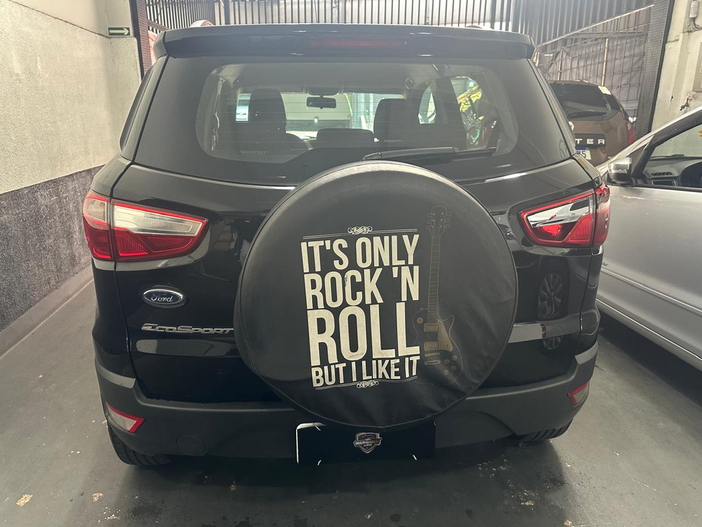 Ford EcoSport Preto